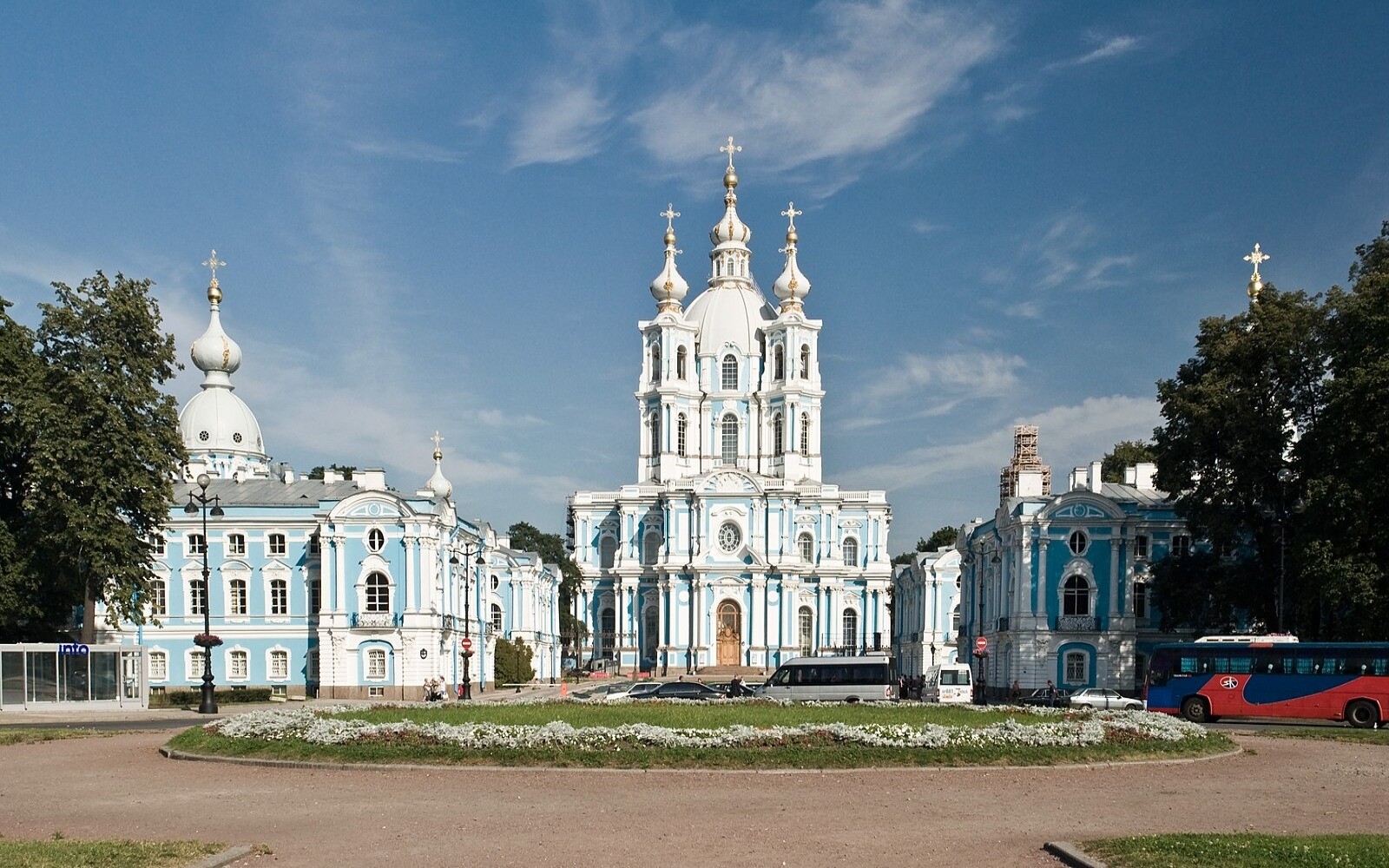 Смольный собор