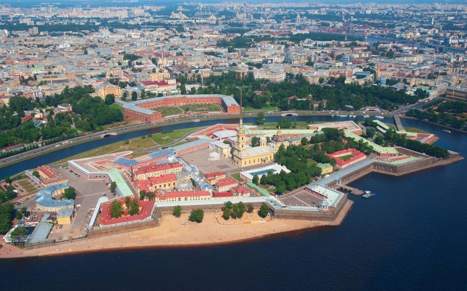 Петропавловская крепость вид сверху