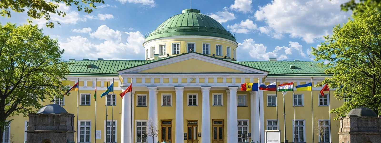 Таврический дворец в Санкт-Петербурге