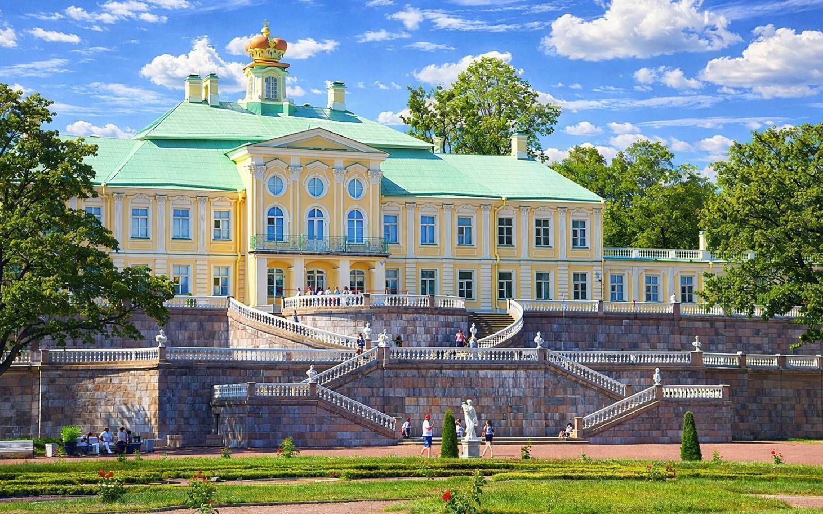 Tour to Oranienbaum (Menshikov Palace)