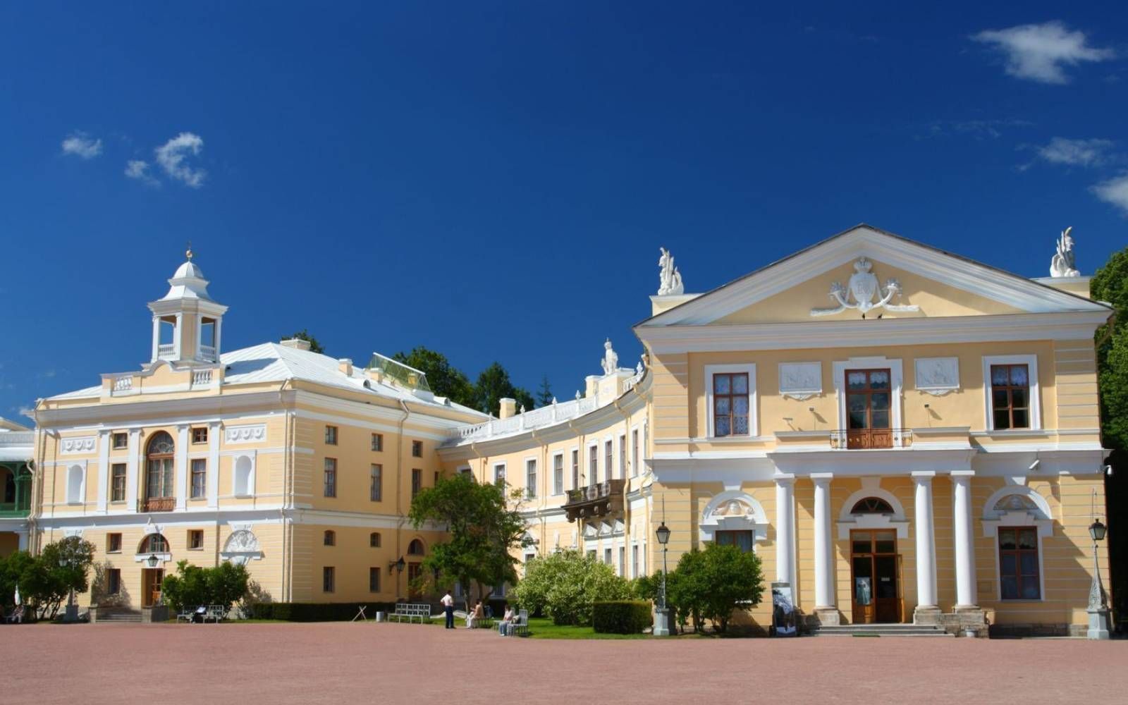 Tour to Pavlovsk