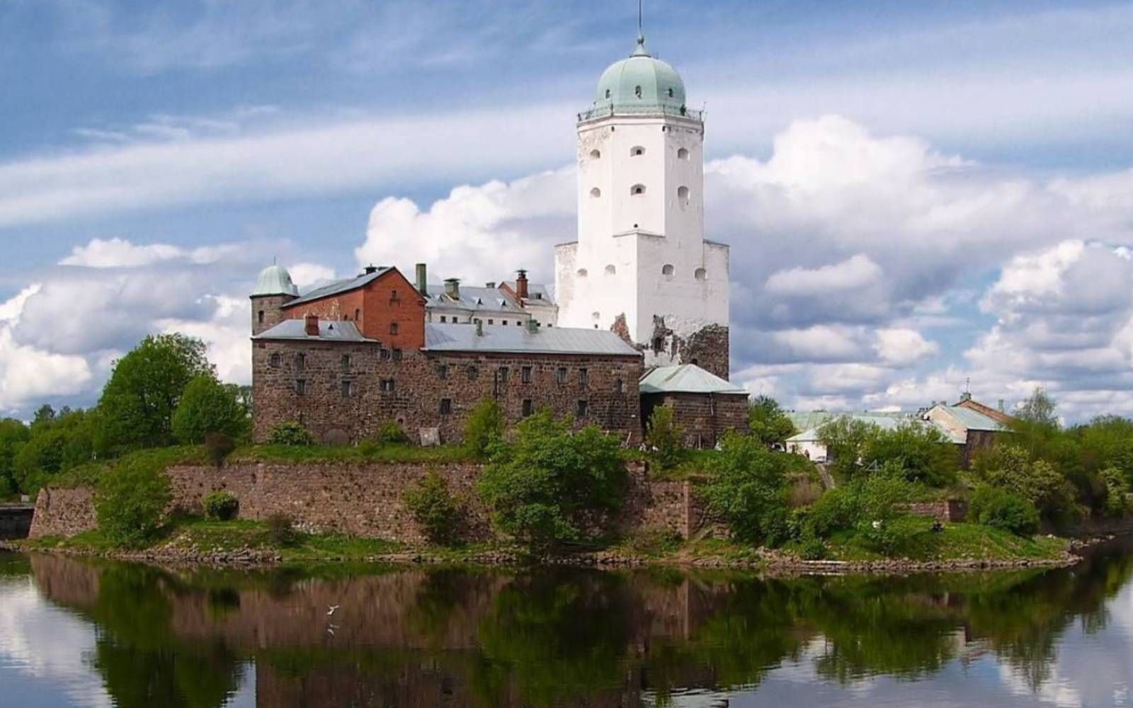 Excursion to Vyborg from Saint Petersburg by bus
