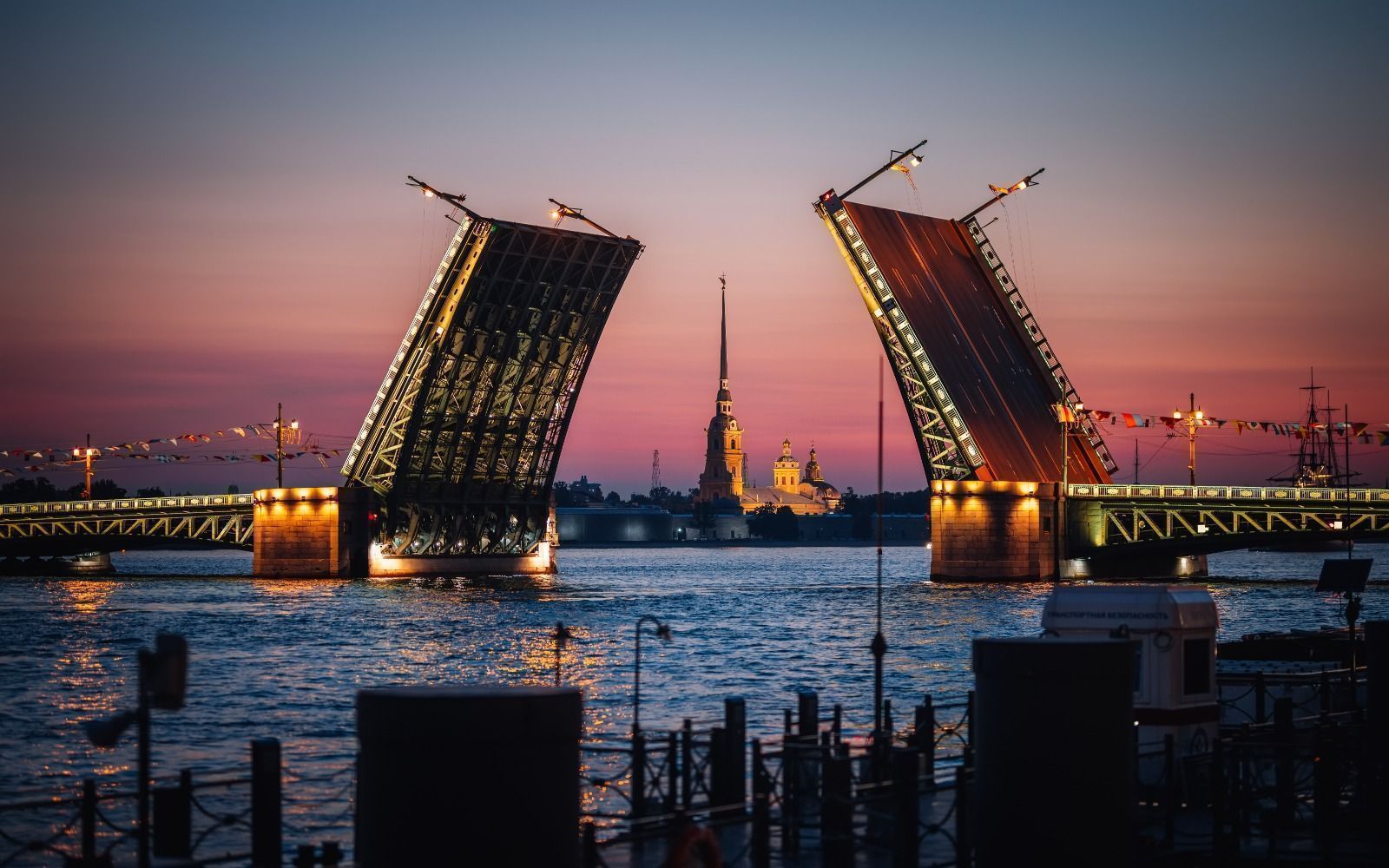 Tour to St. Petersburg for three days (3 days / 2 nights)